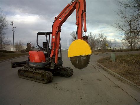 rock saw attachments for excavators